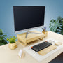 Support écran en bois sur pied, tendance dans les bureaux